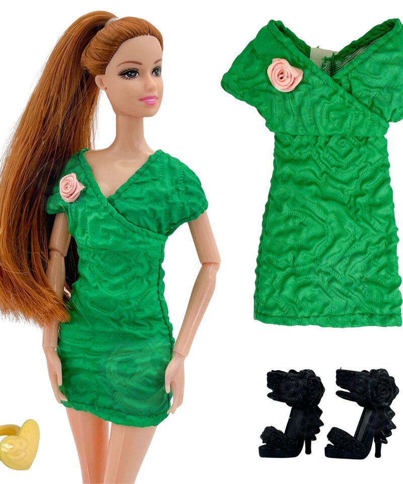 Stiilne nukk pikkade juustega