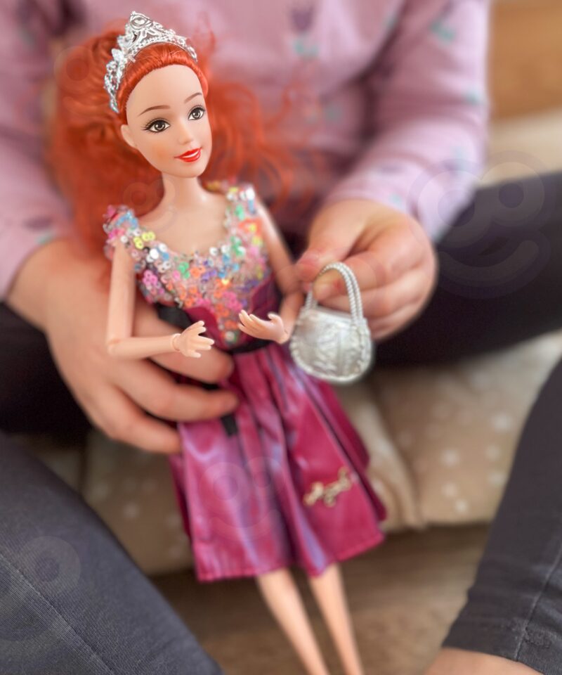 Roosa kleit ja aksessuaarid nukule