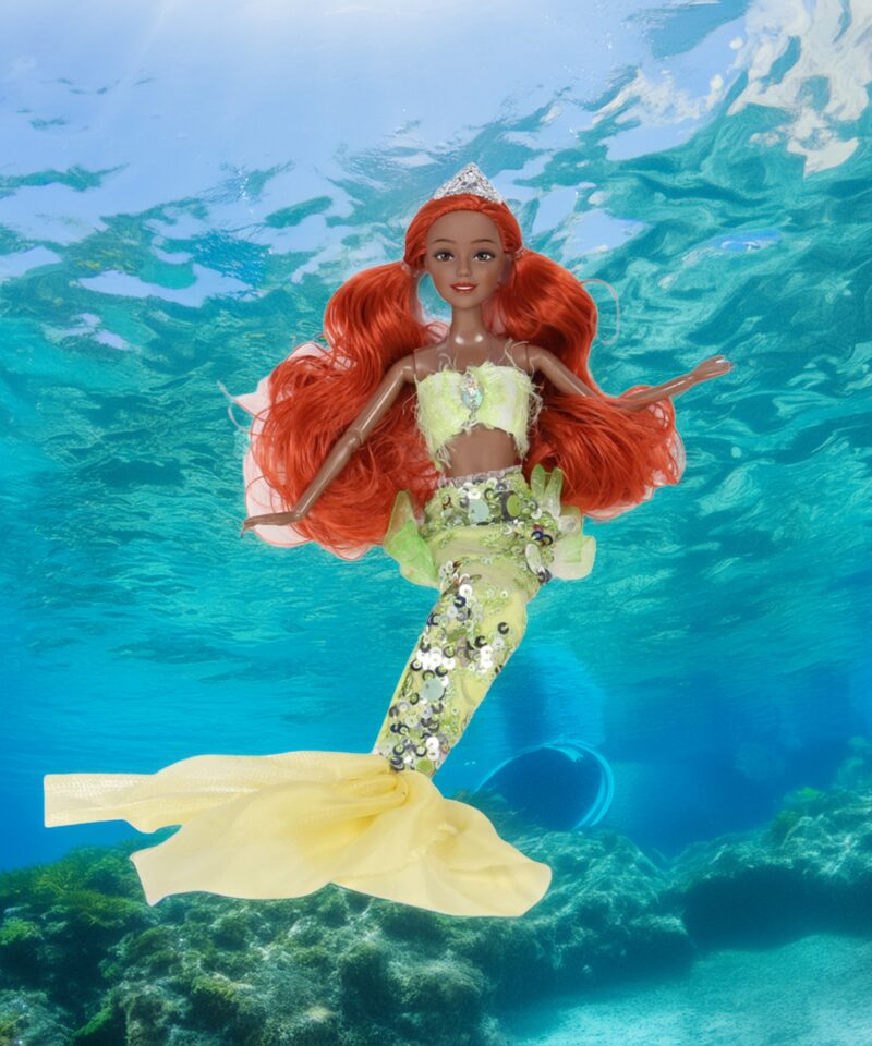 Merineitsi nukk läikiva sabaga