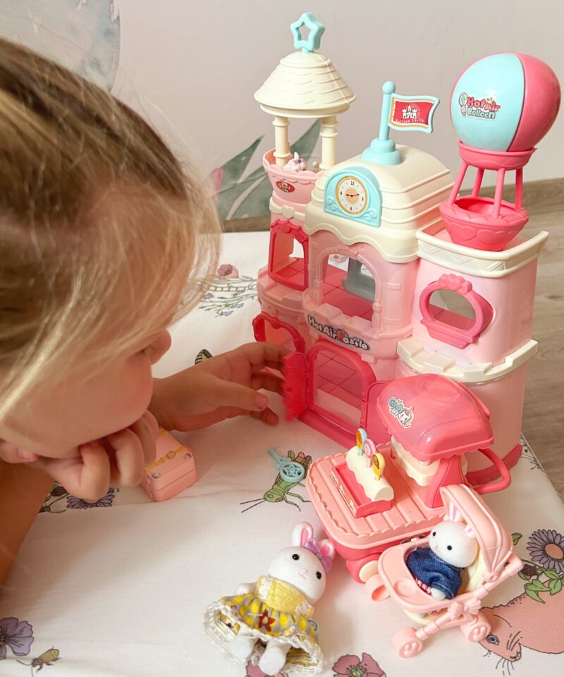 Nukumaja koos rikkalike aksessuaaridega