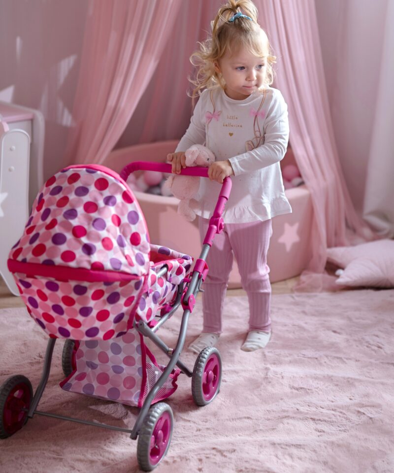 Kokkupandav nukkude käru