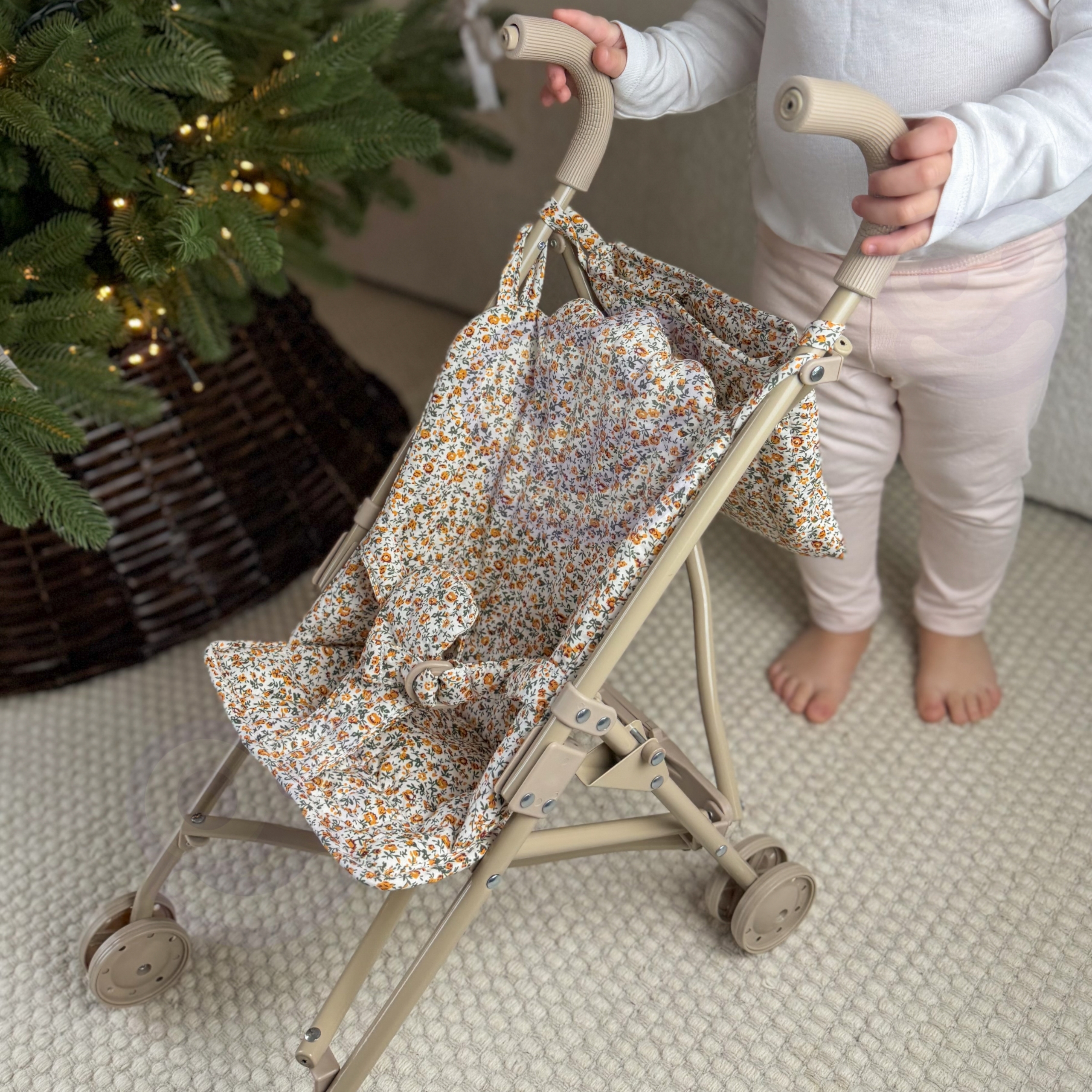 Nukuvanker väikestele kätele sobivate käepidemetega