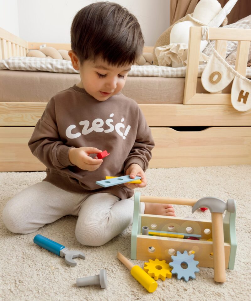Lastele mõeldud puidust tööriistad
