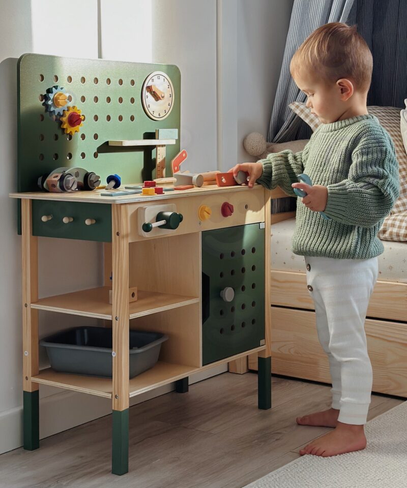 Kvaliteetne puidust tööriistakomplekt