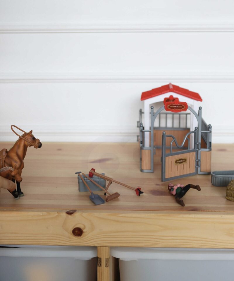 Lastele sobiv hobuste hooldamise mäng