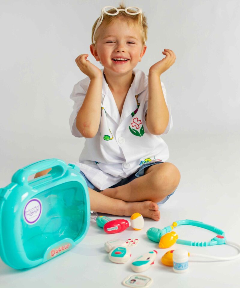 Arstikomplekt koos kaasaskantava kohvriga