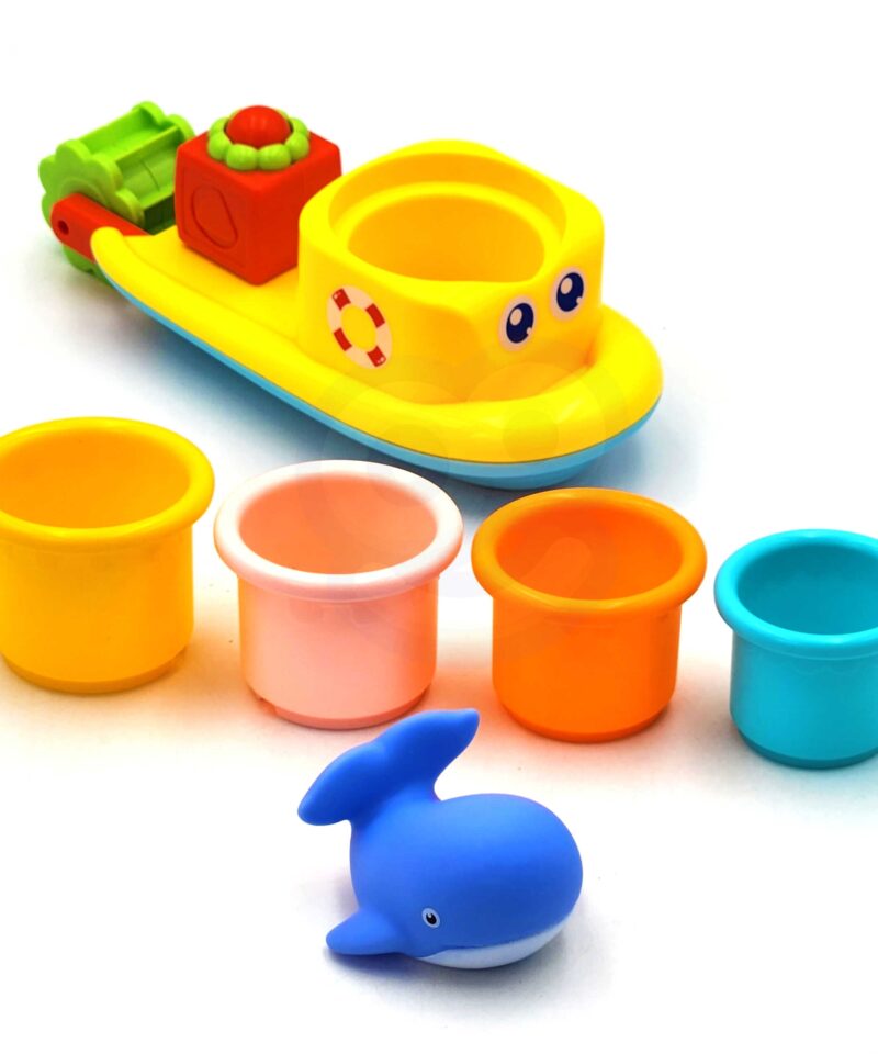 Vaal ja laev vee mängukomplektis