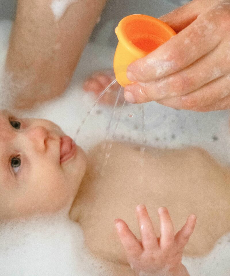 Kummikutsu ja veemänguasjad komplektis