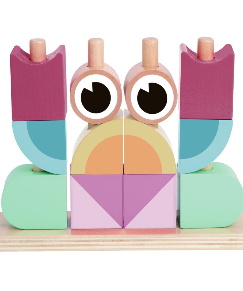 Puidust klotsid, mis toetavad laste arengut