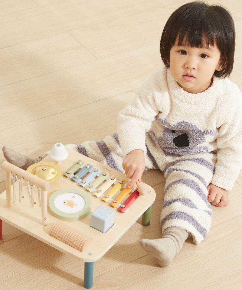 Mängulaud pastellvärvidega disainis