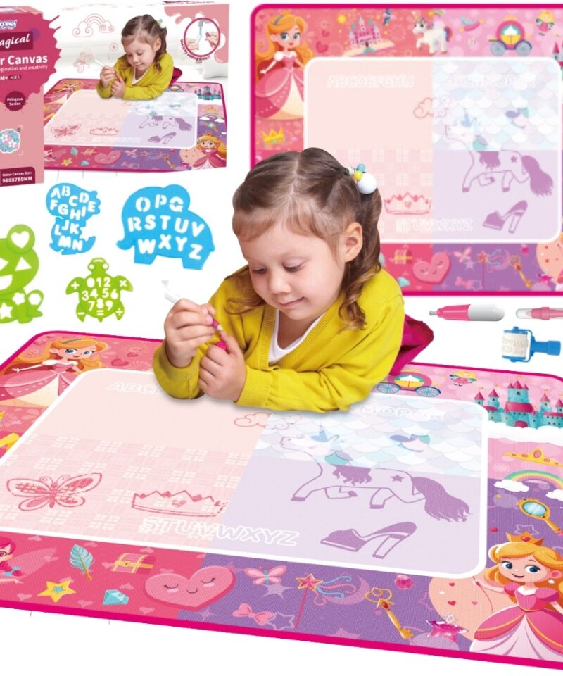 Lapsed joonistavad veesõbralikul matil