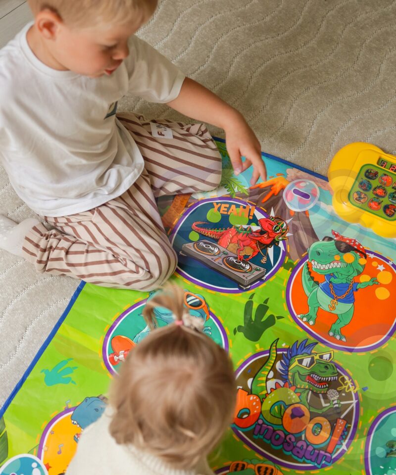 Dino teemaline tantsumatt arendab rütmitunnetust