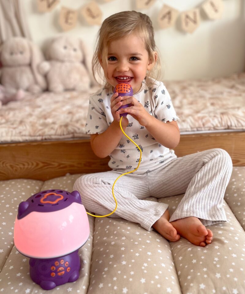 Värviline LED-valgustus ja sisseehitatud kõlar