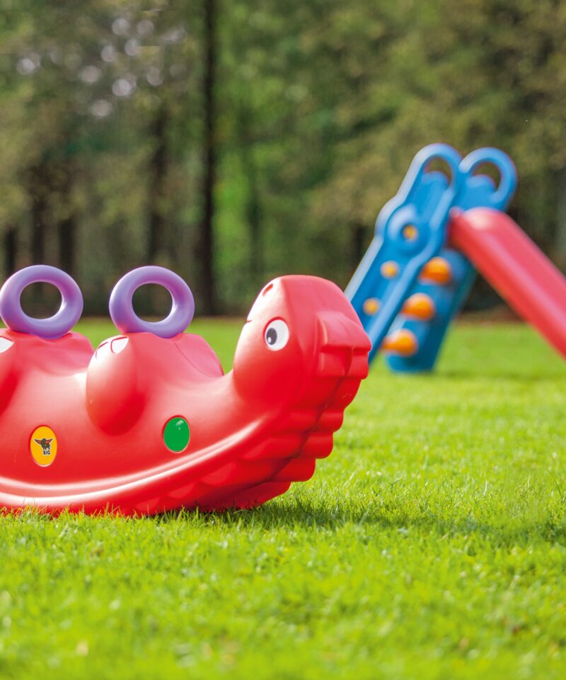 Kiikhobune sobib toas ja õues