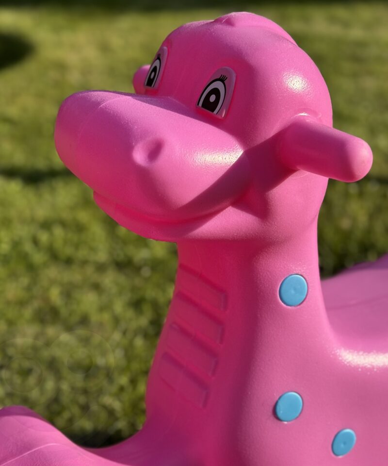 Lastele mõeldud kiikhobune