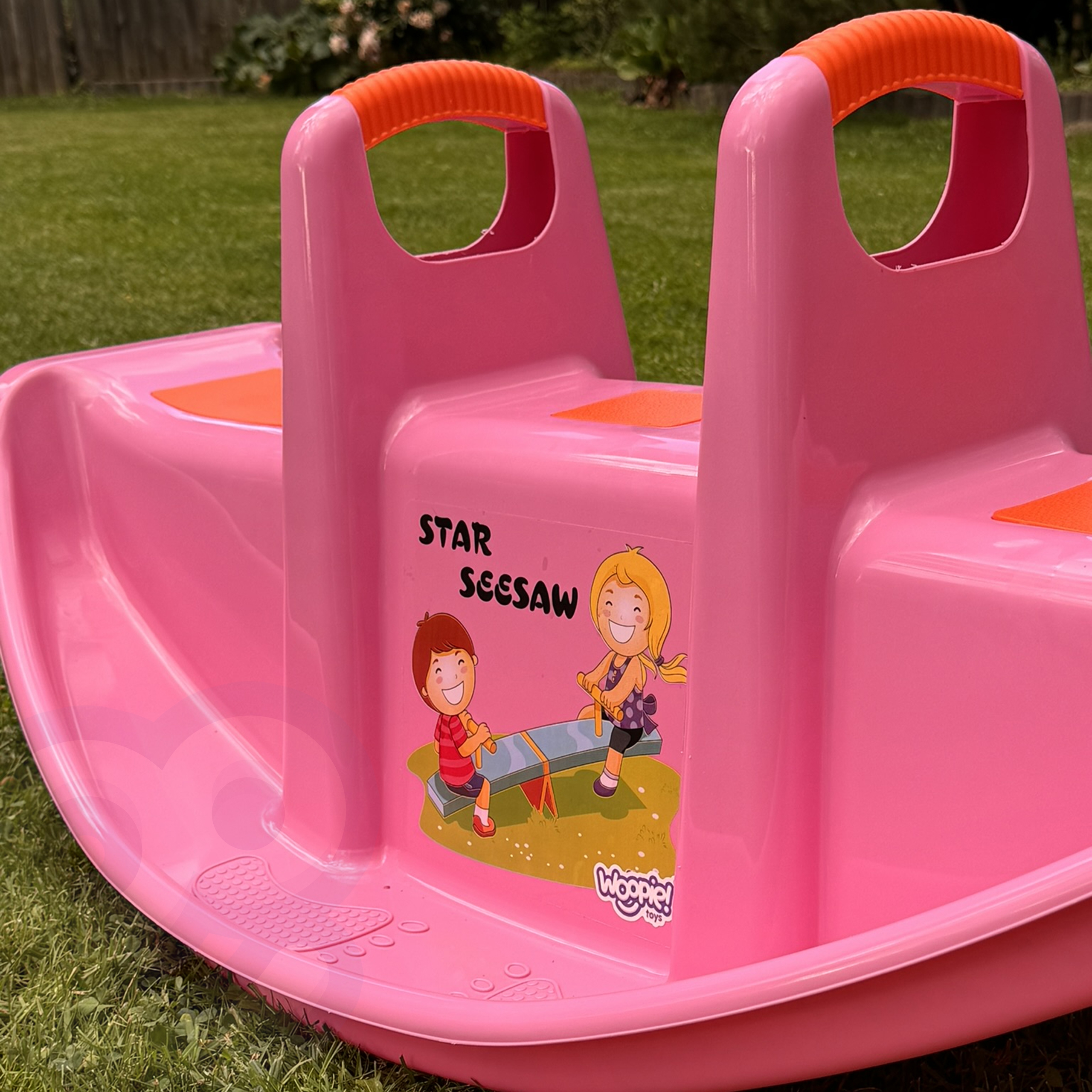 Värviline laste kiik