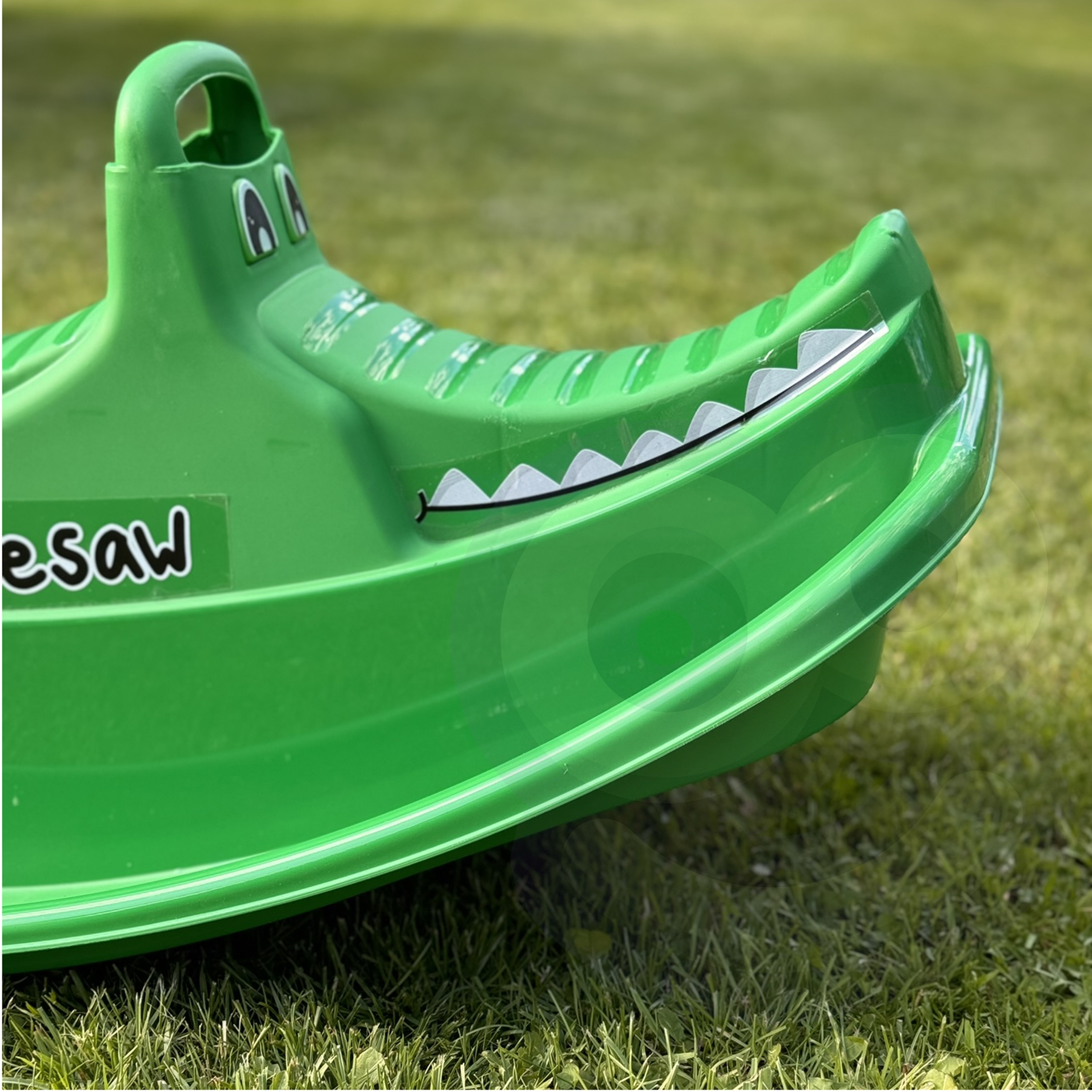 Lastele sobiv krokodilli kiikhobune