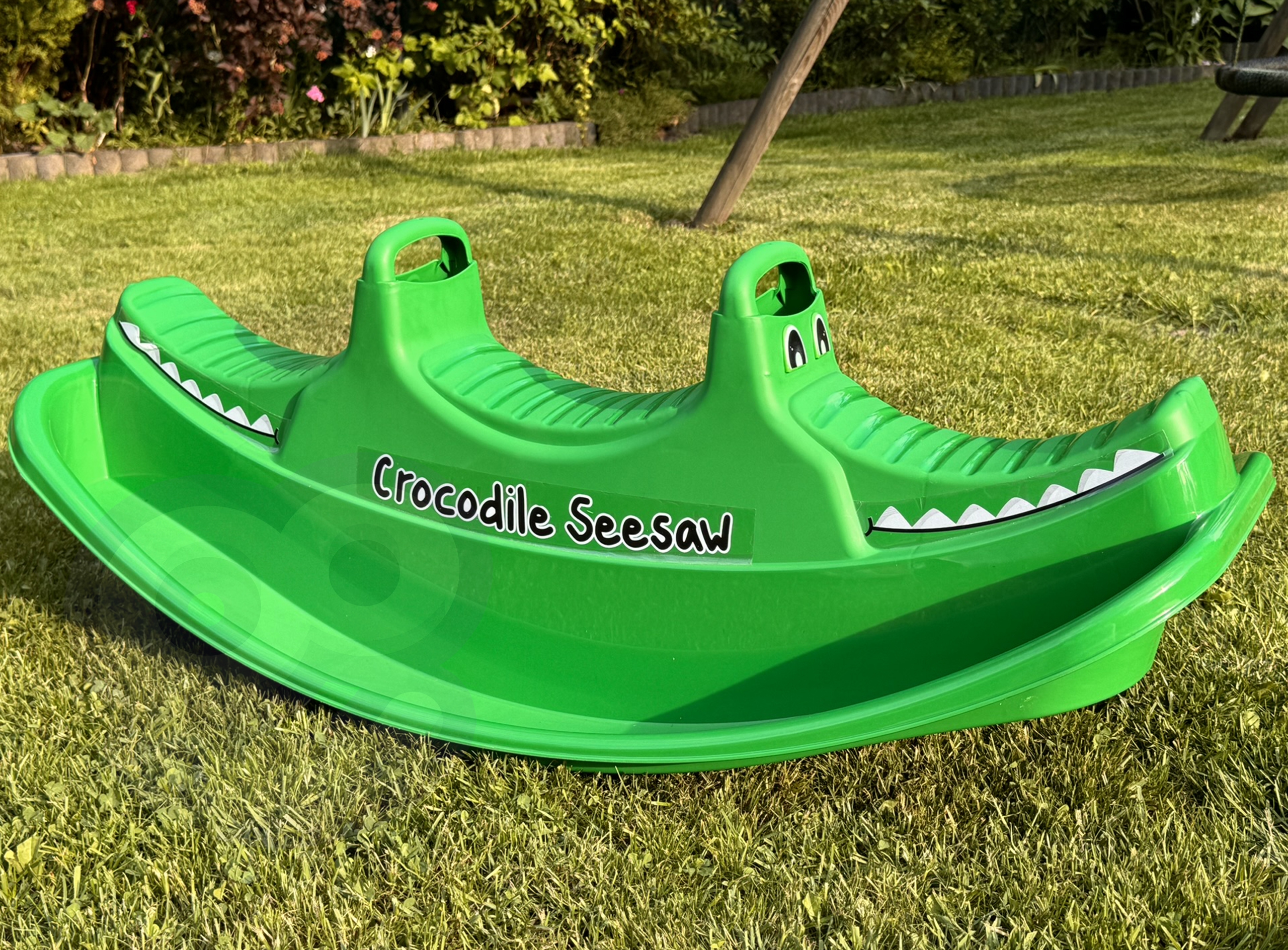 Turvaline kiikhobune kahele lapsele