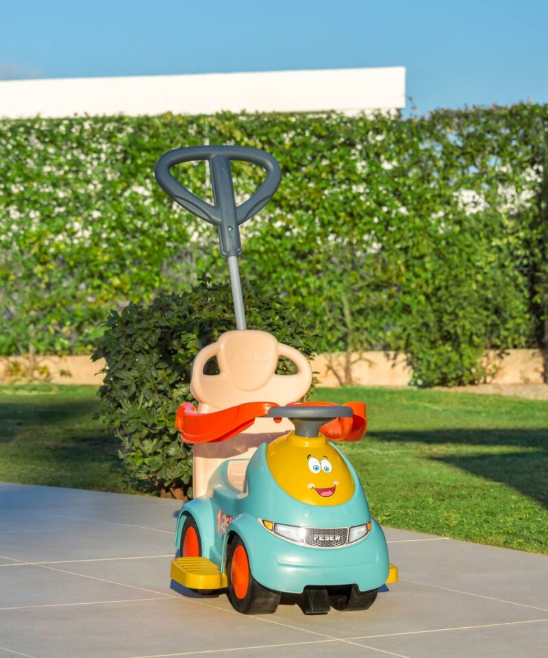 360 kraadi pöörlevate ratastega sõiduk