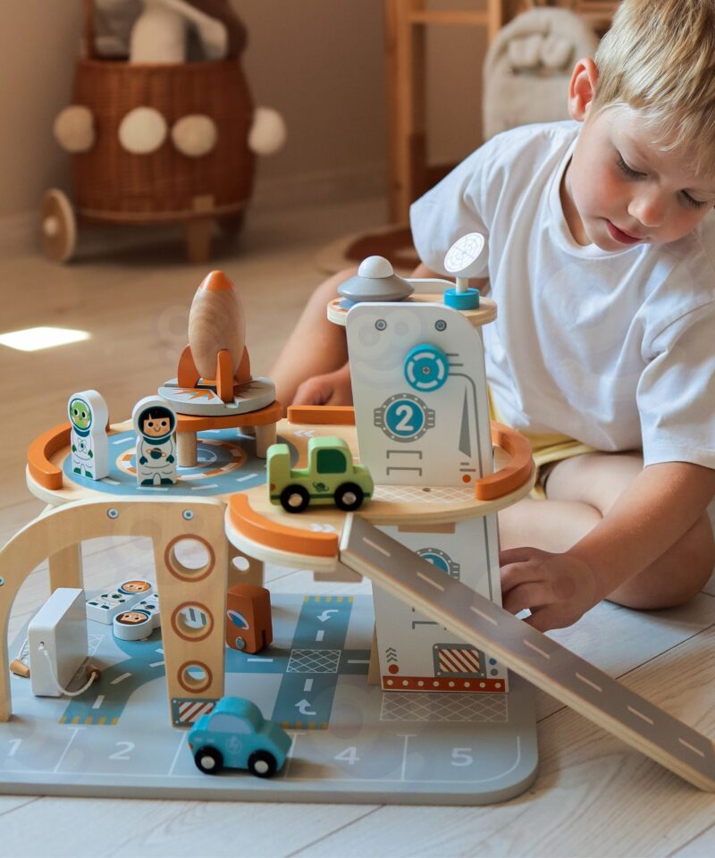 Puidust kosmosejaam väikestele avastajatele