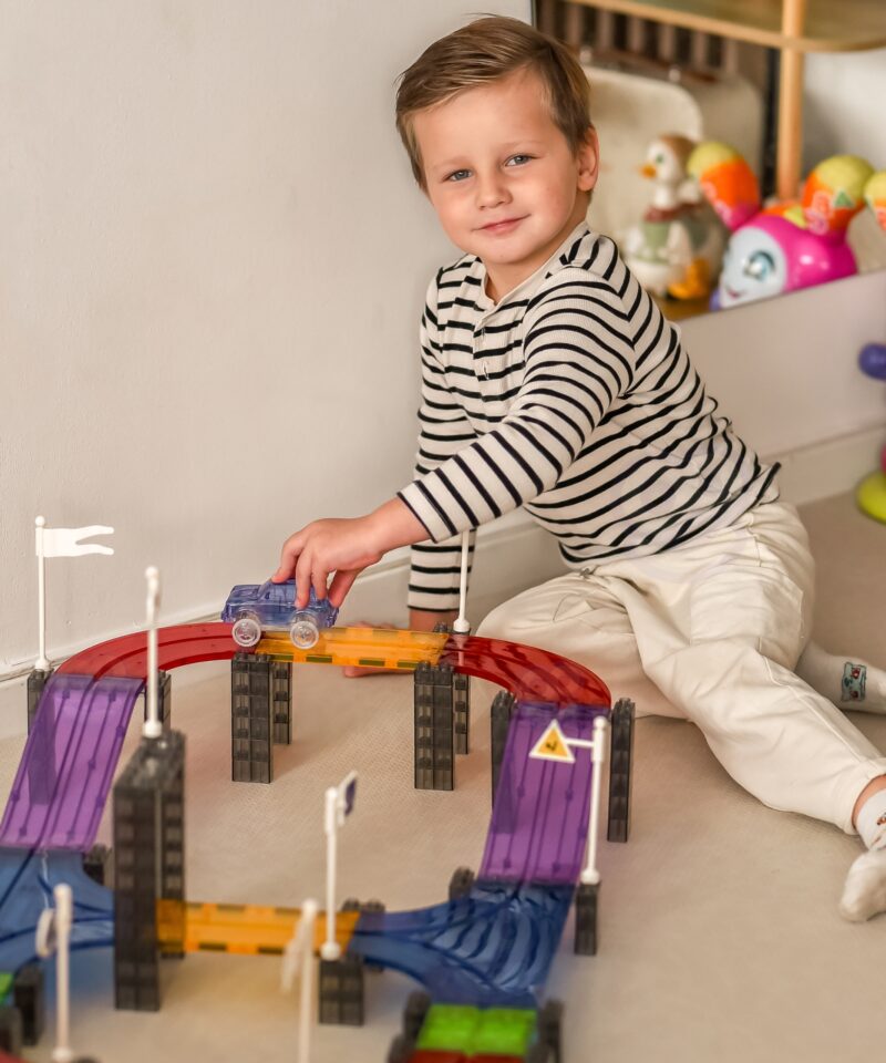 Kvaliteetne magnetiline mängurada lastele