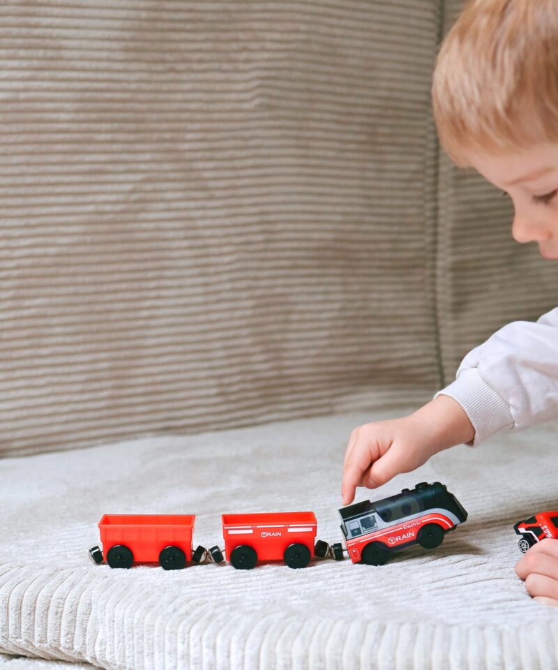 Magnetiga ühendatavad rongivagunid