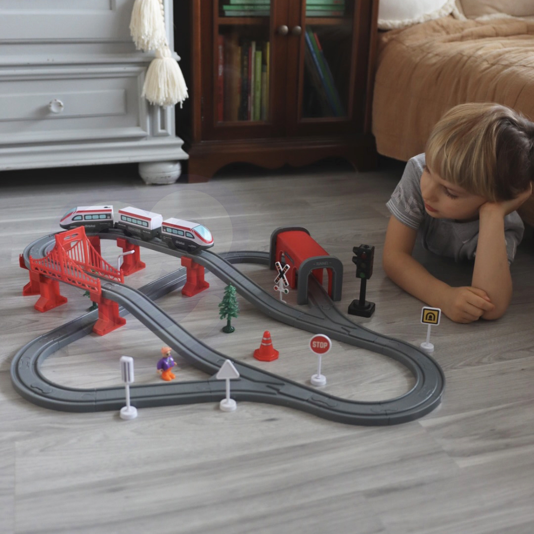 Lastele mõeldud elektriline rongikomplekt