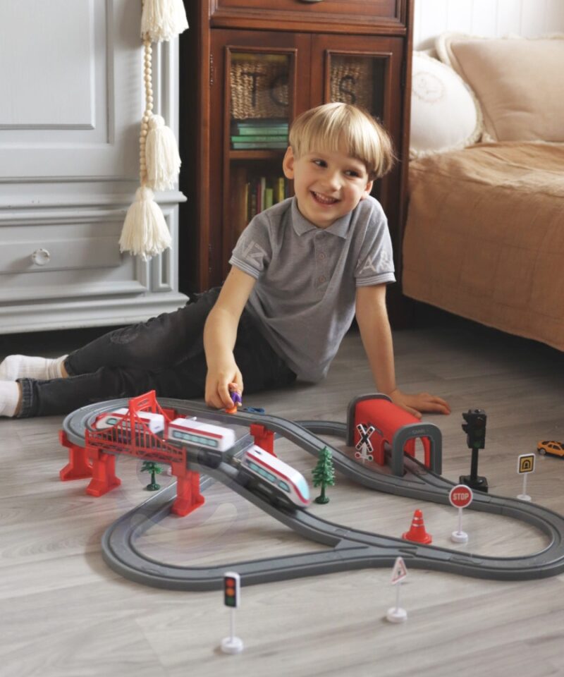 Komplekt sisaldab 80 elementi