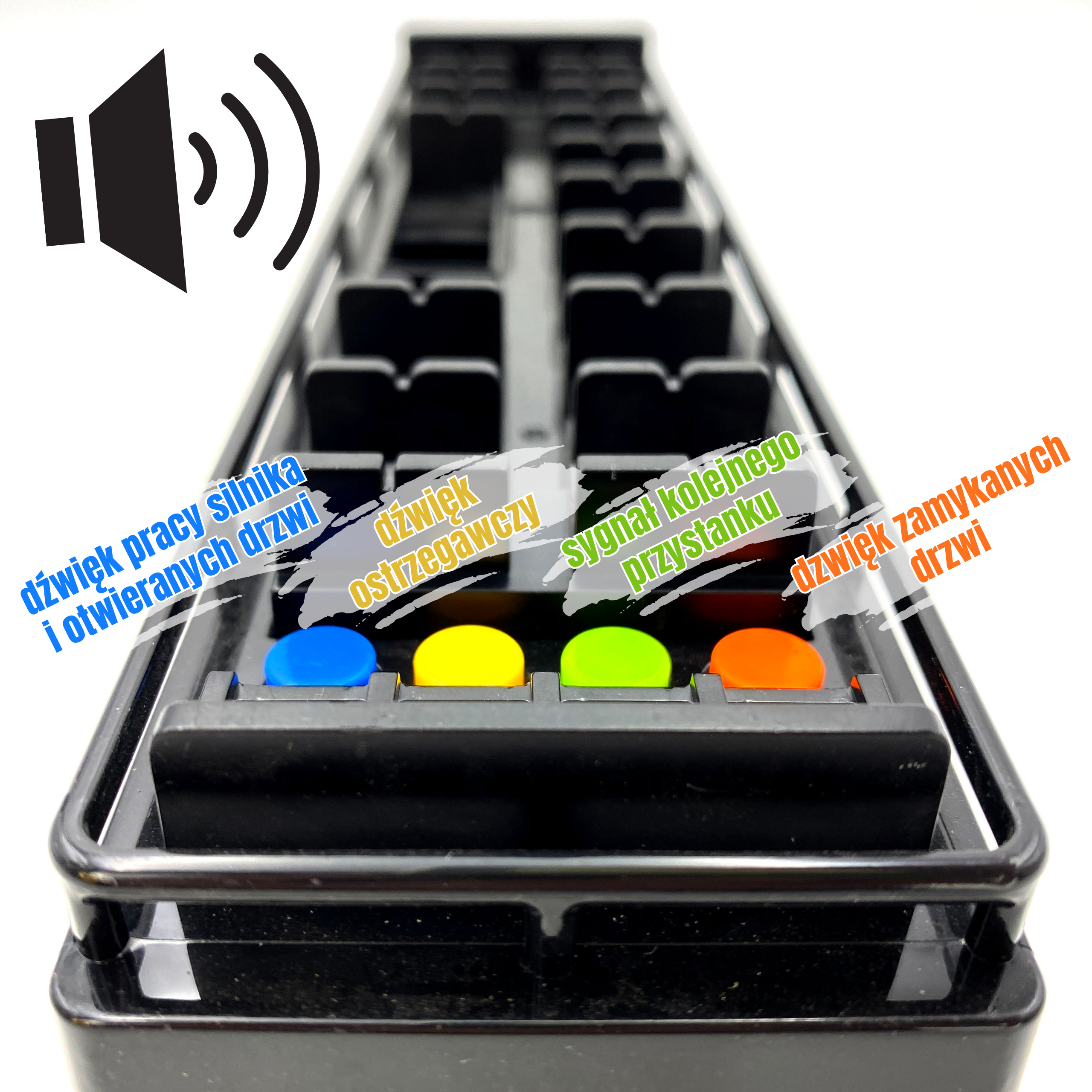 Mängubuss avatud uste ja vilkuvate tuledega