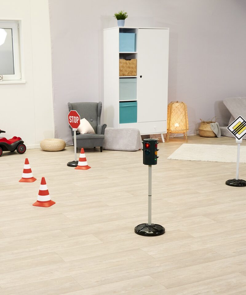 Laste liiklusmärkide komplekt stimuleerib loovust