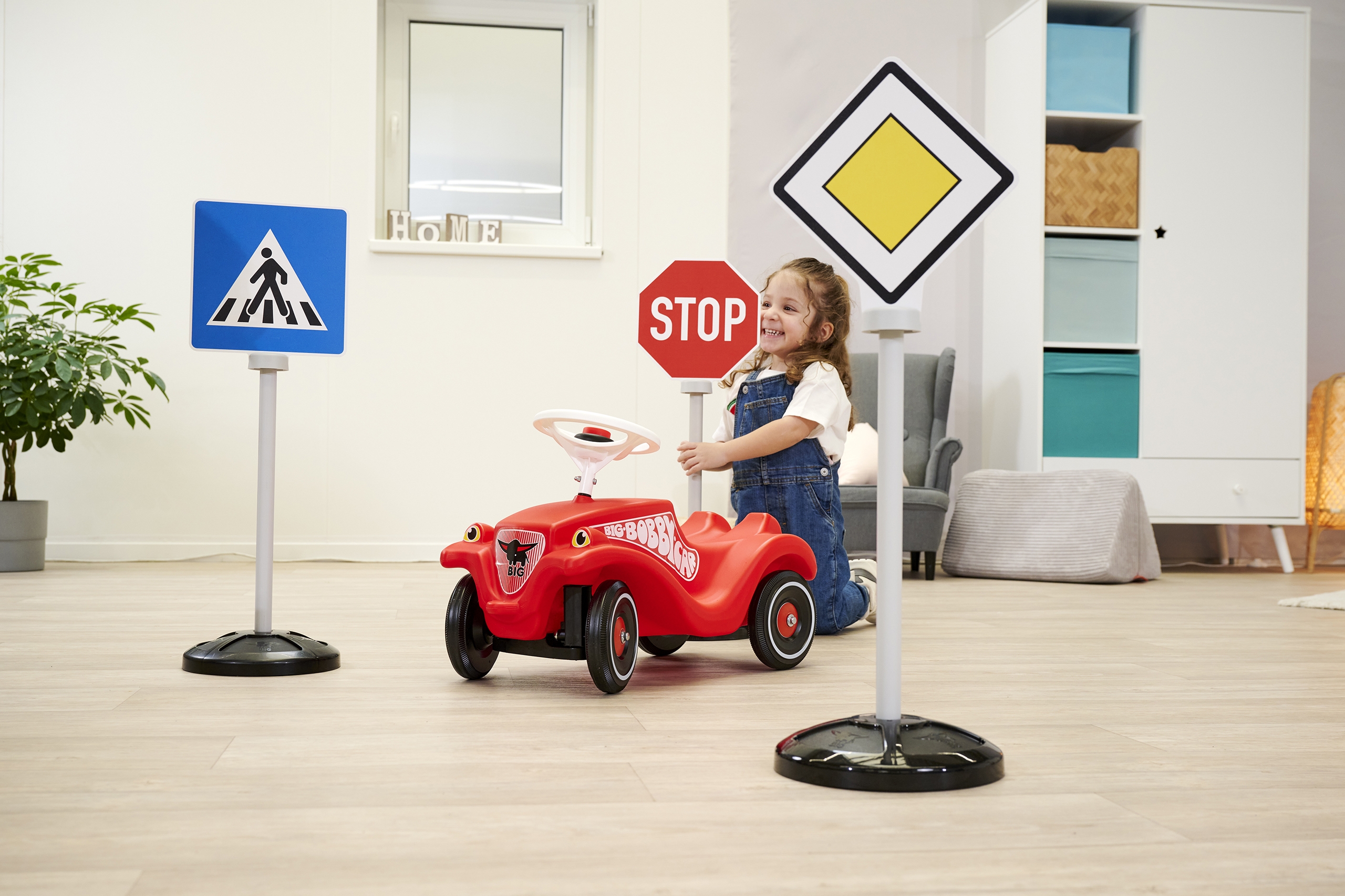 Laste liiklusmärkide komplekt UV-kindlast plastikust