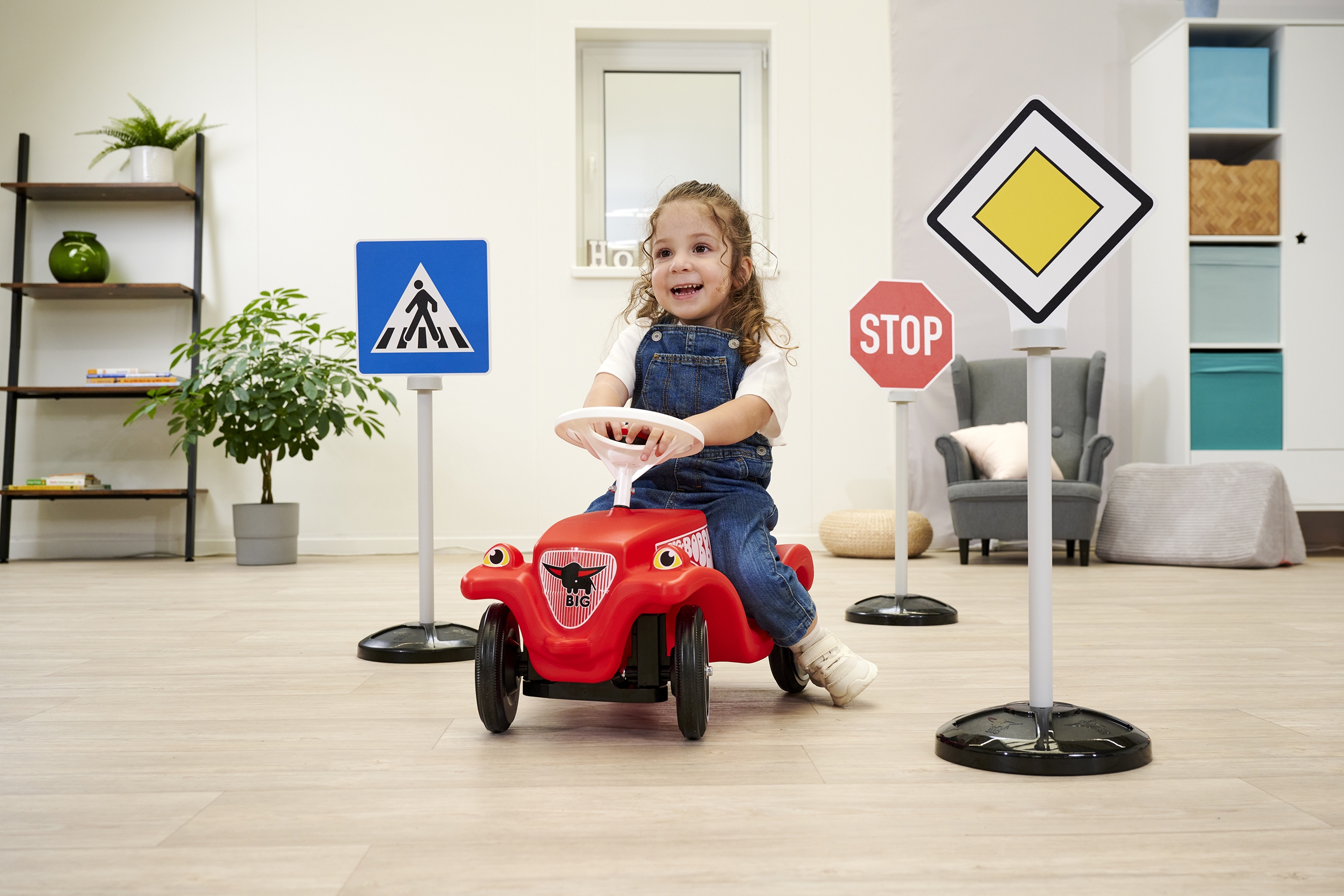 Laste liiklusmärkide komplekt UV-kindlast plastikust