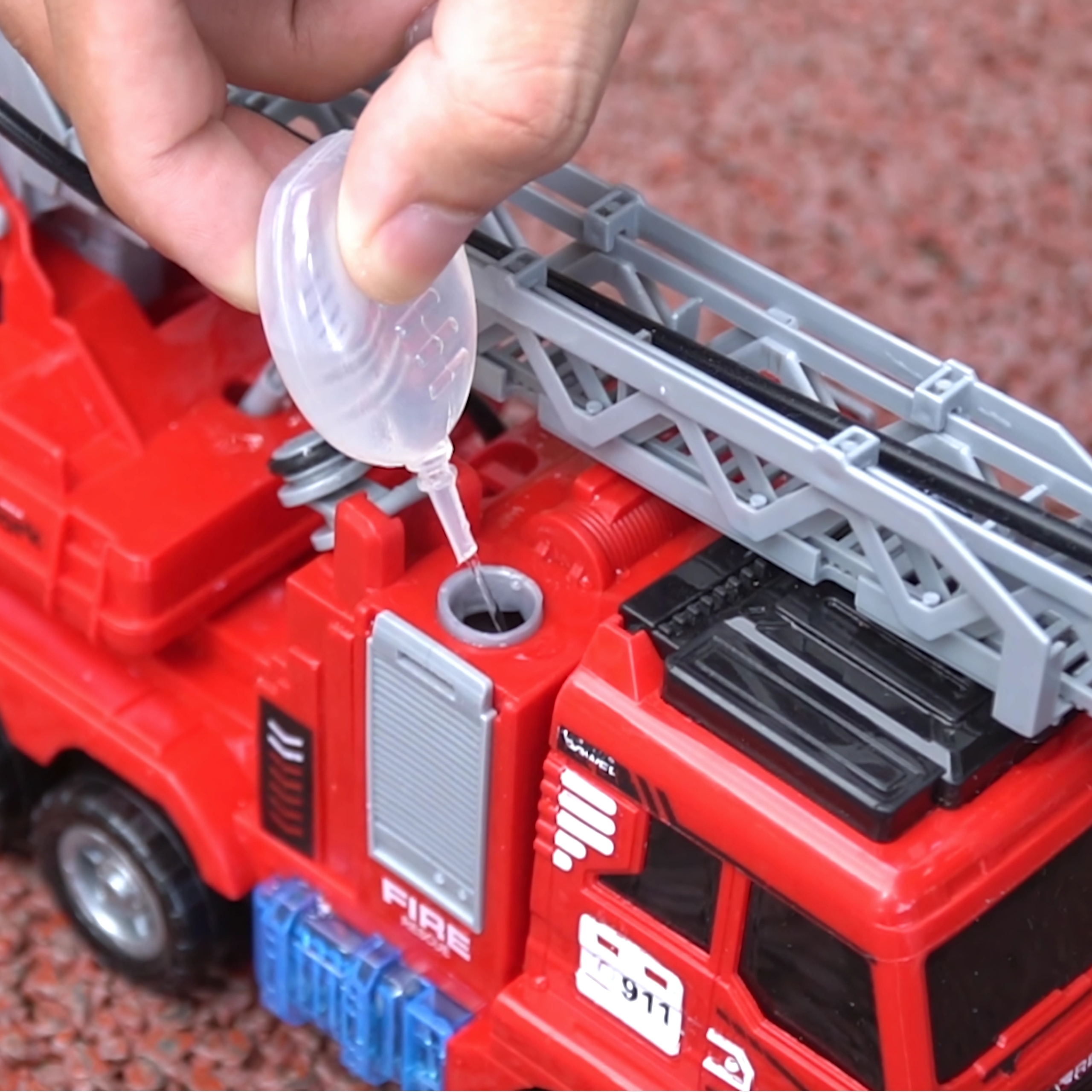 Atraktiivne ja värvikas tuletõrjeauto