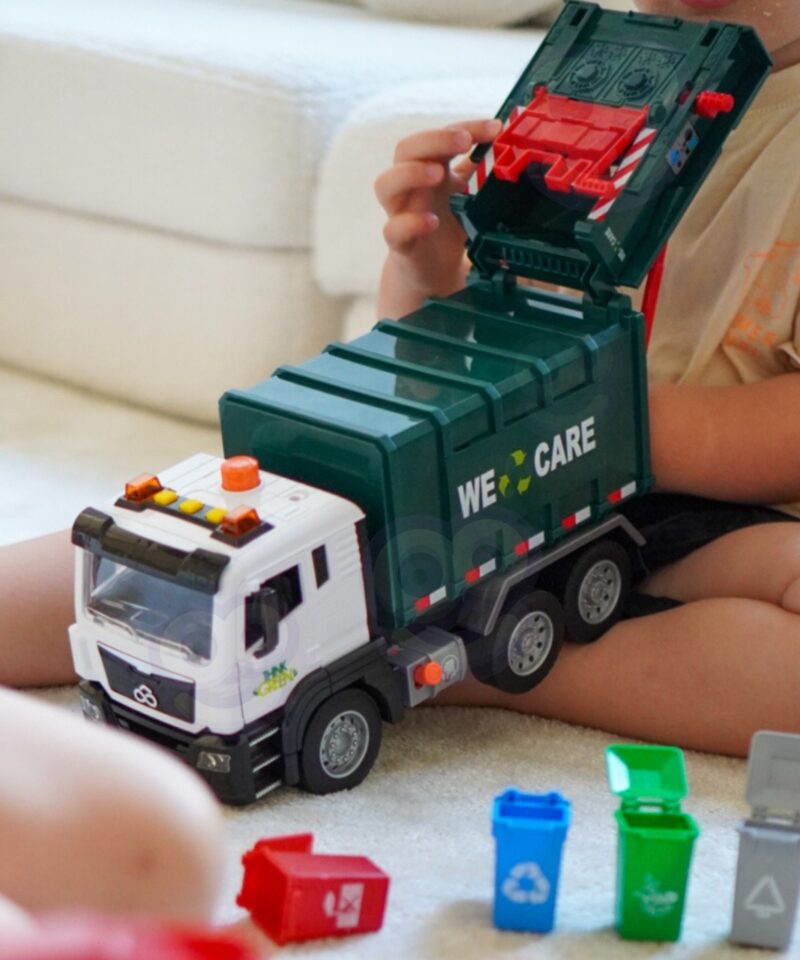 Realistlik prügiveoauto helide ja valgusega