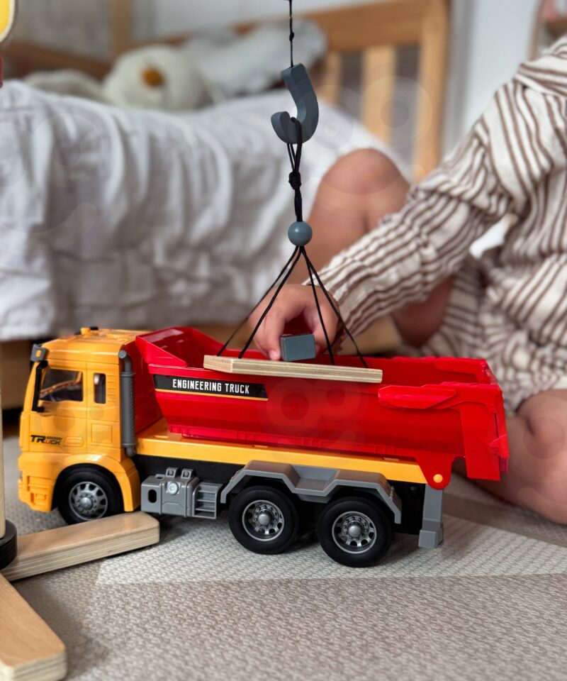 Valgus- ja heliefektidega mänguauto