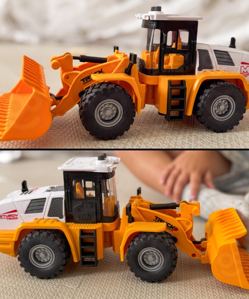 Ehitusmasina mänguauto avatud kapotiga