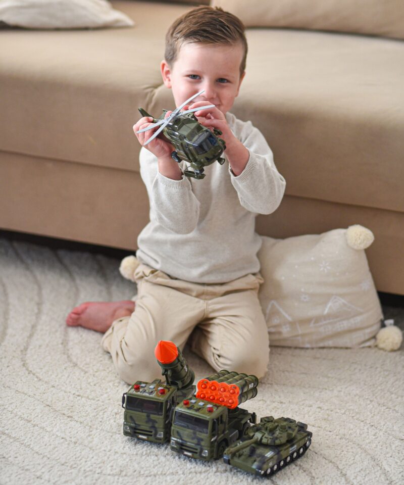 Lastele mõeldud militaarmänguasjad