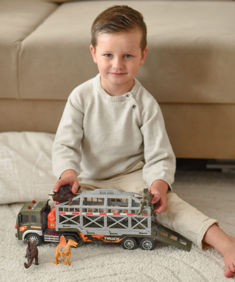 Laste mängukomplekt veokiga