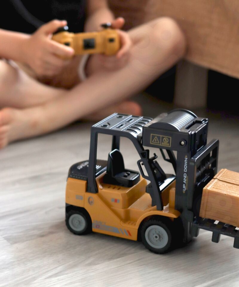 Realistlik kahveltõstuk mängimiseks