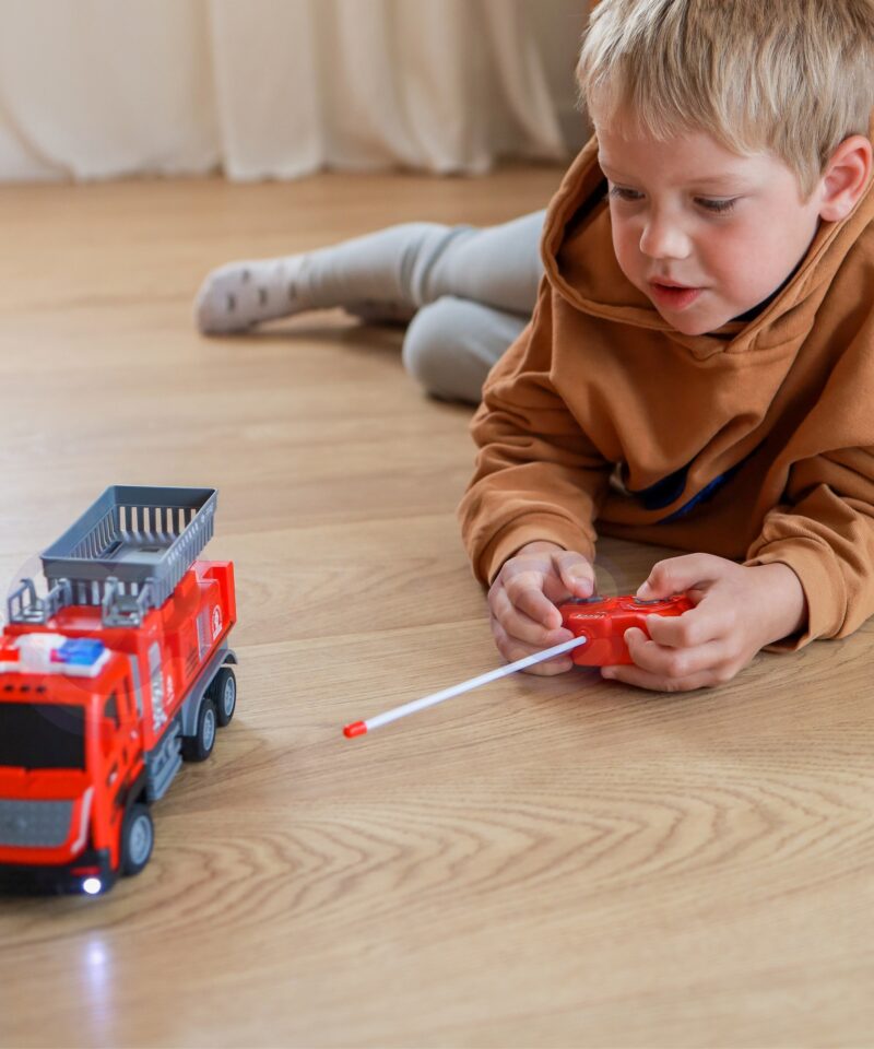 Tõstukiga päästeauto