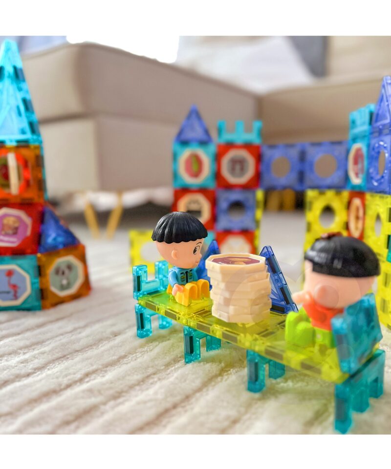 Klotikomplekt koos figuuridega