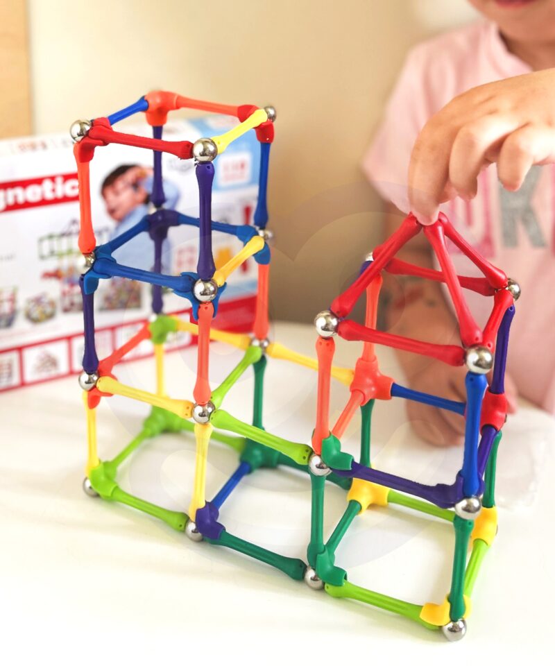 Loo ainulaadseid struktuure magnetklotsidega