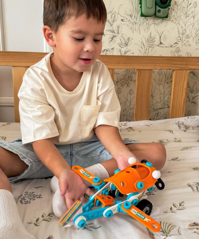 Lõbus lennuki ehituskomplekt lastele