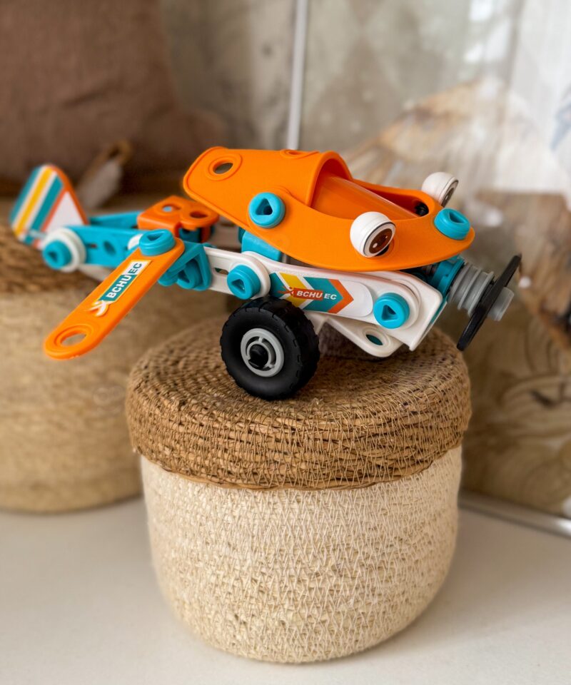 Arendab manuaalseid oskusi