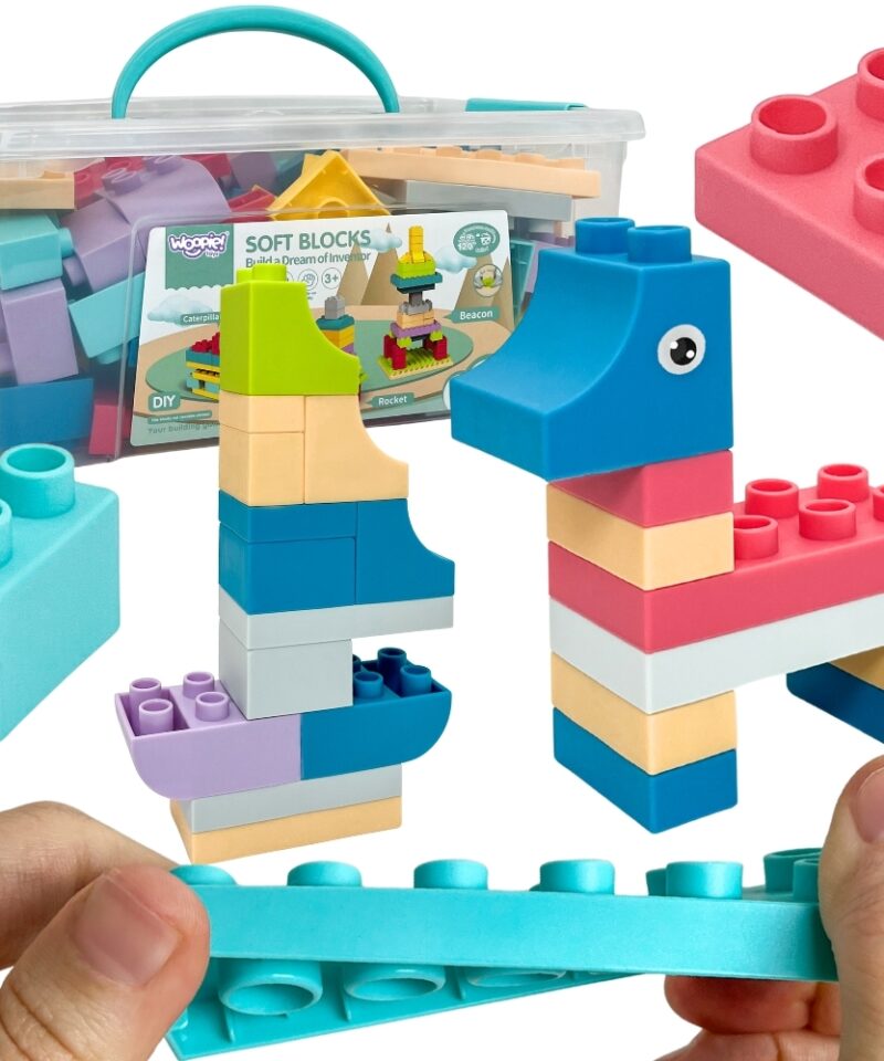 Värvilised pehmed ehitusklotsid lastele mängimiseks