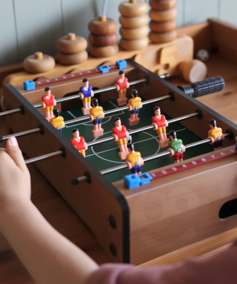 Lastele mõeldud lauajalgpalli mäng