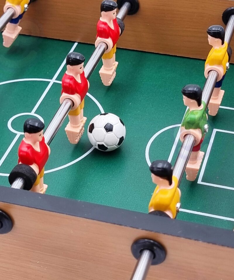 Kerge ja kaasaskantav lauajalgpall lastele