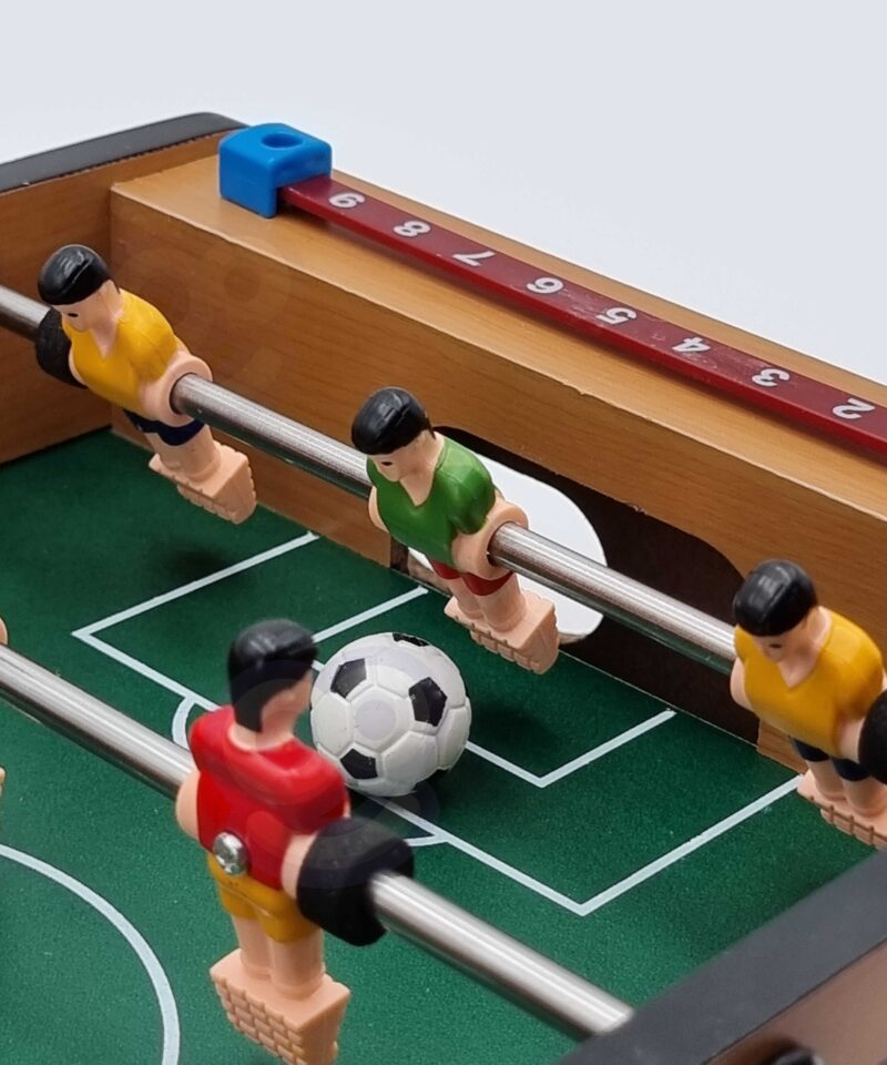 Kerge ja kaasaskantav lauajalgpall lastele