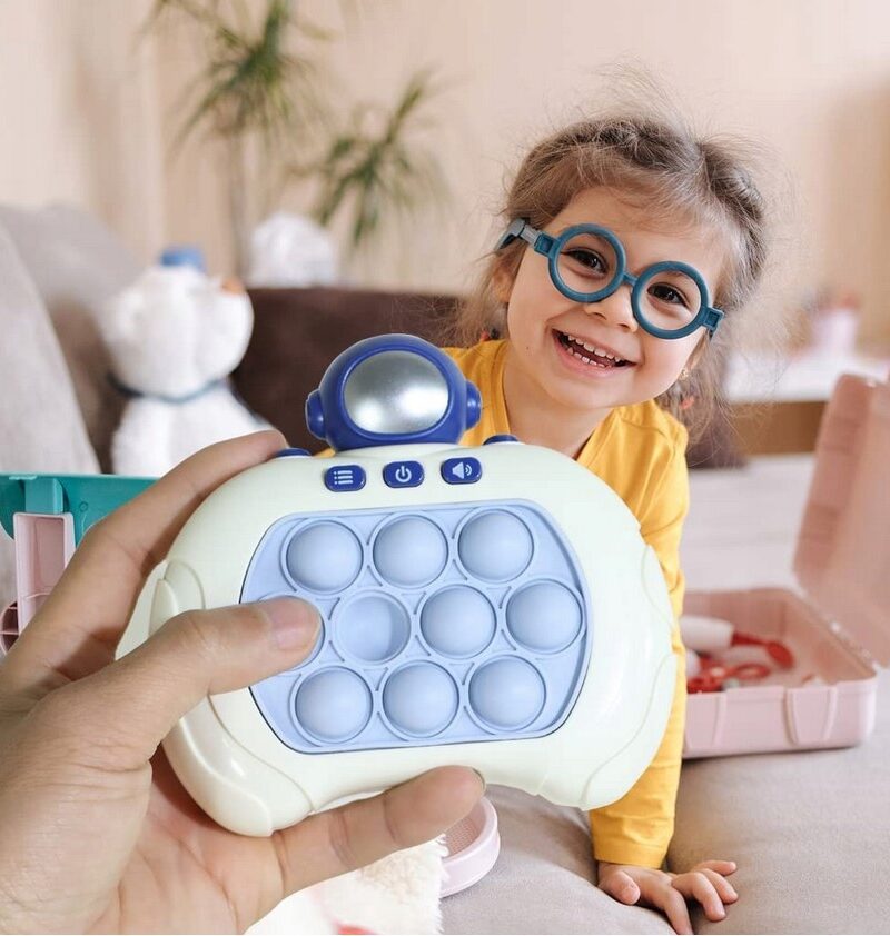 Astronautmäng mitme režiimiga