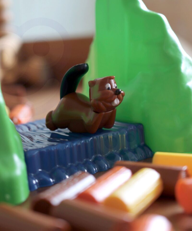 Kukkuv Kobras mängulaual